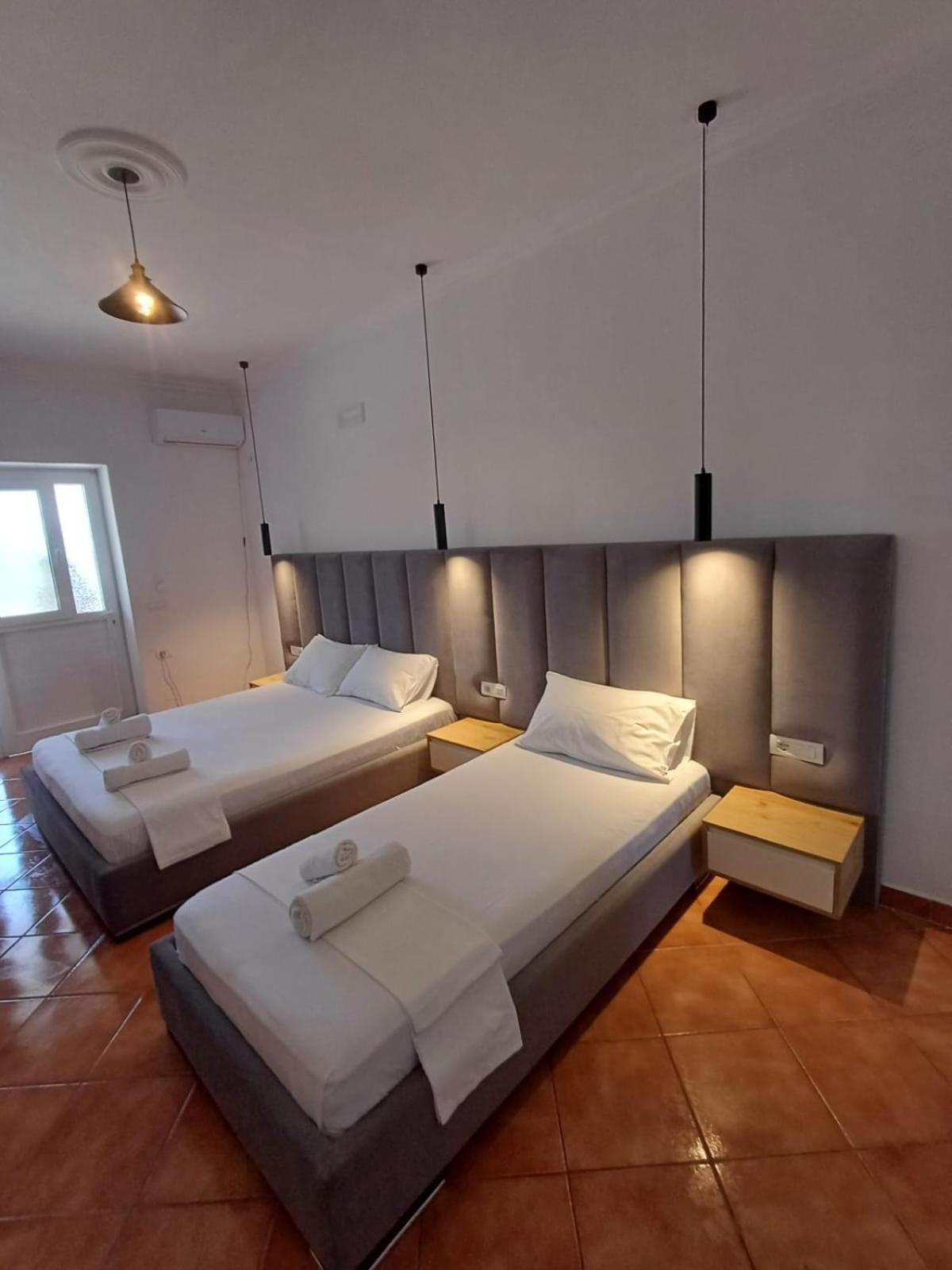 Velco BB Himara Himare Exterior foto