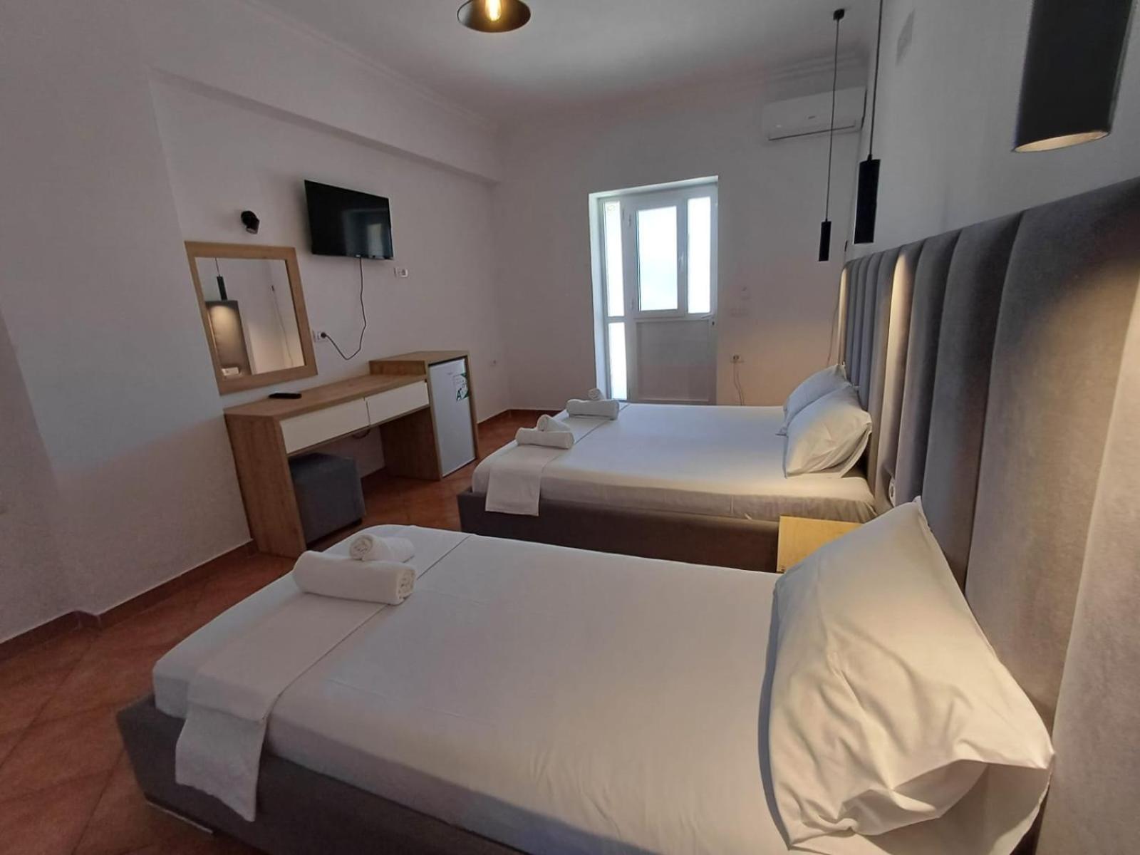 Velco BB Himara Himare Exterior foto