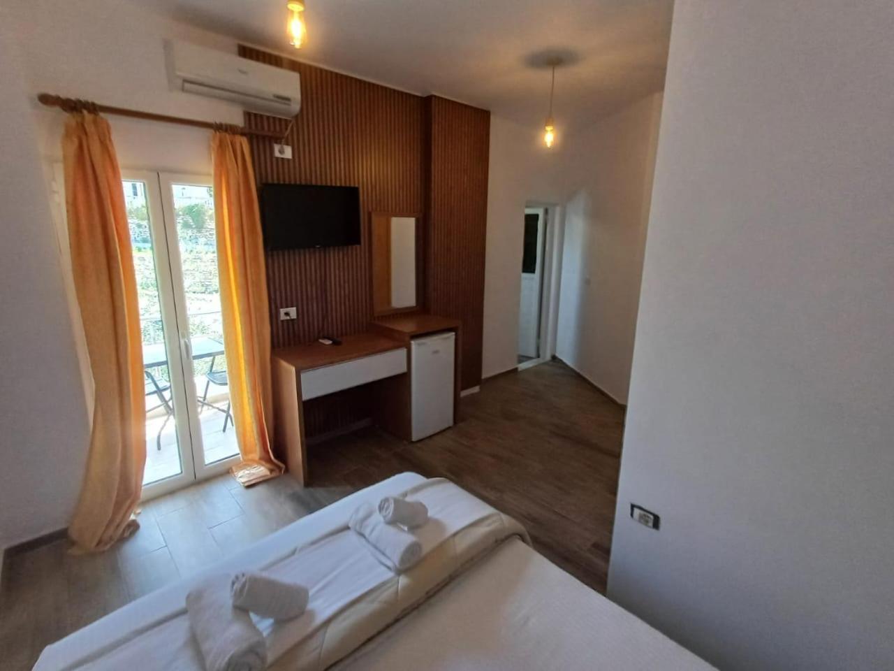 Velco BB Himara Himare Exterior foto